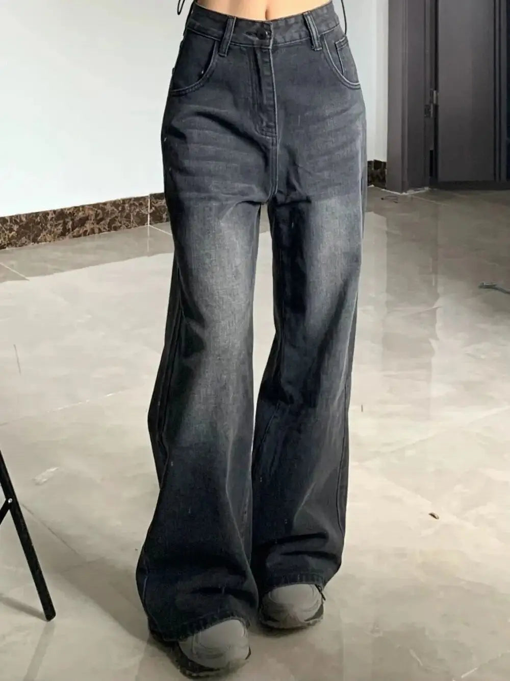Loose Straight Jeans