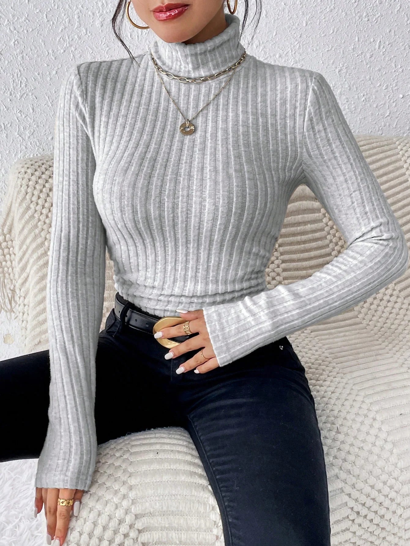 Women's semi-high-neck sweaters